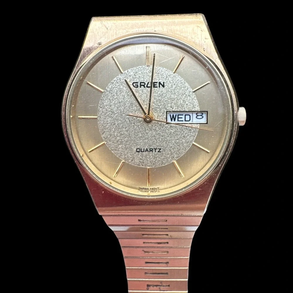 Men's Gruen Quartz Gold Tone Watch Tested Works - Band Needs Repair